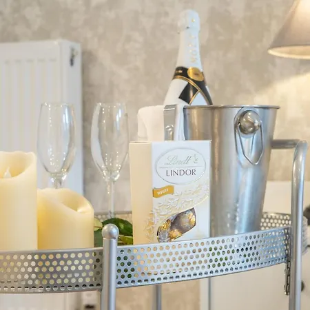 Apartment Velvet - 10 Park Square East Leeds (West Yorkshire)