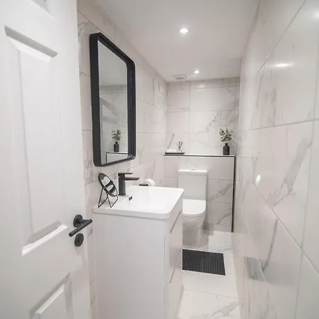 Velvet - 10 Park Square East Daire *
