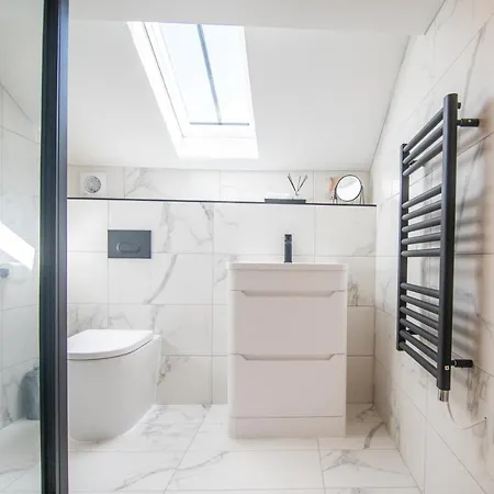 Velvet - 10 Park Square East Daire *