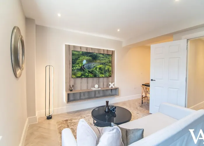 Velvet - 10 Park Square East Apartment *