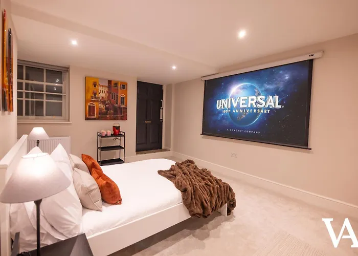 Velvet - 10 Park Square East Leeds (West Yorkshire)